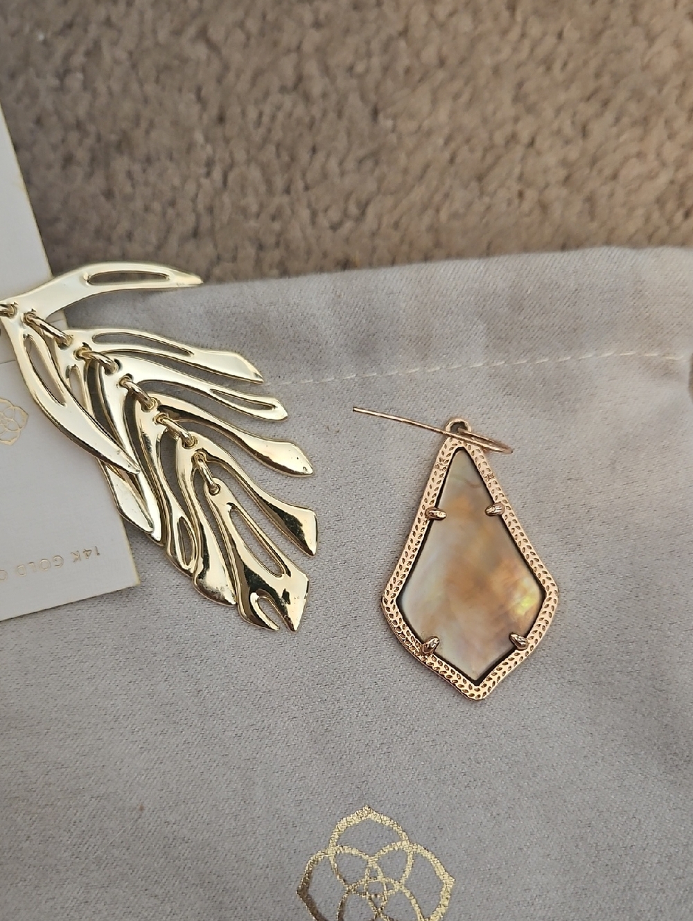 New with Bag Kendra Scott Alex Drop Rose Gold Frame Pink Iridescent Earrings - Picture 10 of 10